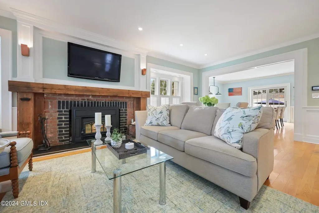 7 Heusted Drive Old Greenwich CT 06870