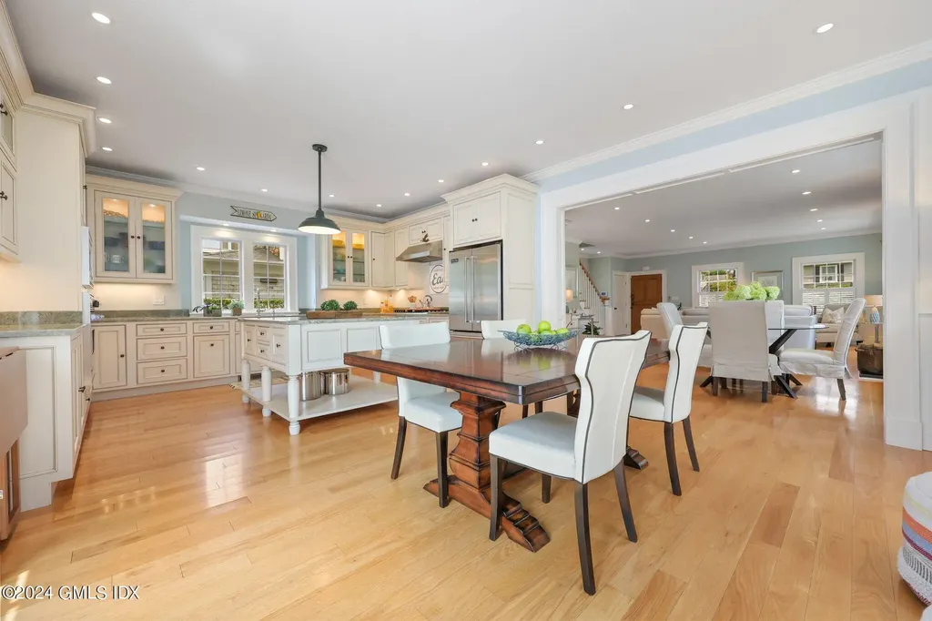 7 Heusted Drive Old Greenwich CT 06870