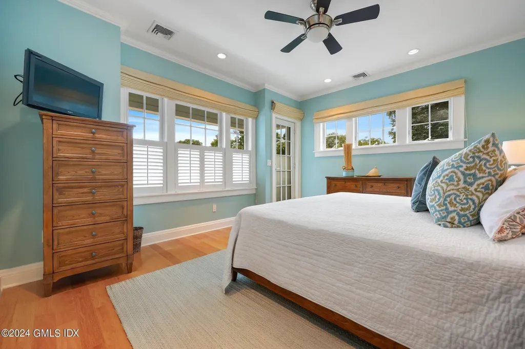 7 Heusted Drive Old Greenwich CT 06870