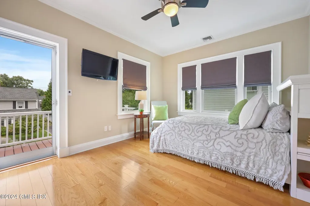 7 Heusted Drive Old Greenwich CT 06870