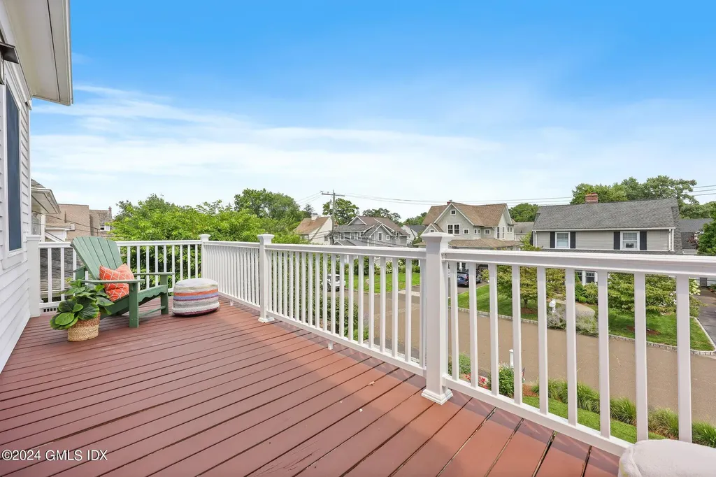 7 Heusted Drive Old Greenwich CT 06870