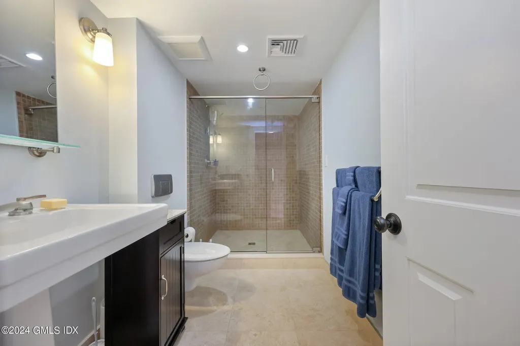 7 Heusted Drive Old Greenwich CT 06870