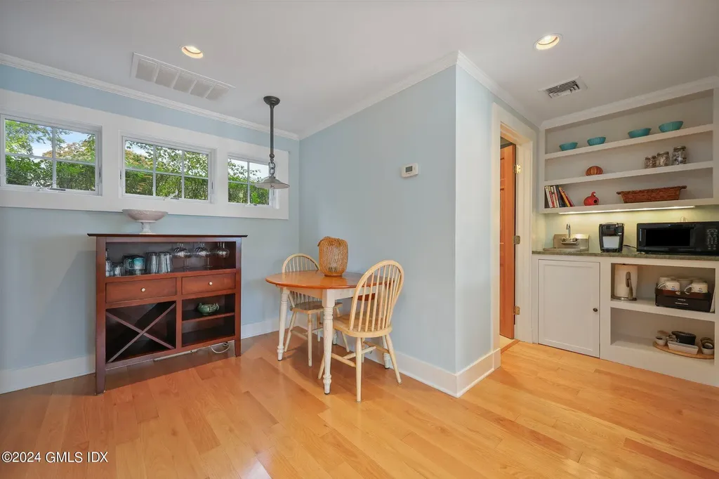 7 Heusted Drive Old Greenwich CT 06870