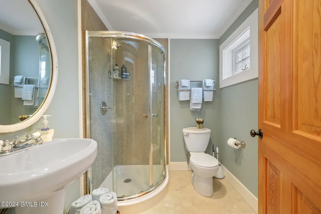 7 Heusted Drive Old Greenwich CT 06870