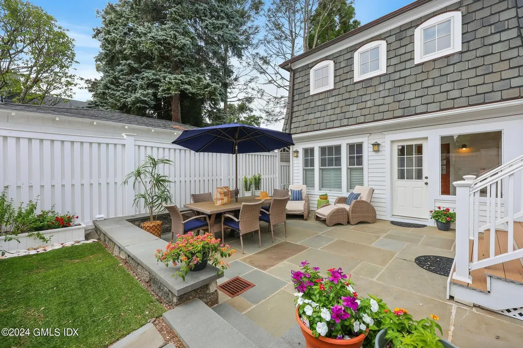 7 Heusted Drive Old Greenwich CT 06870