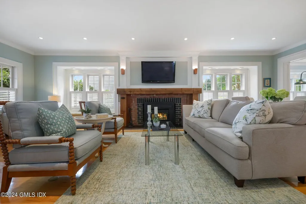 7 Heusted Drive Old Greenwich CT 06870