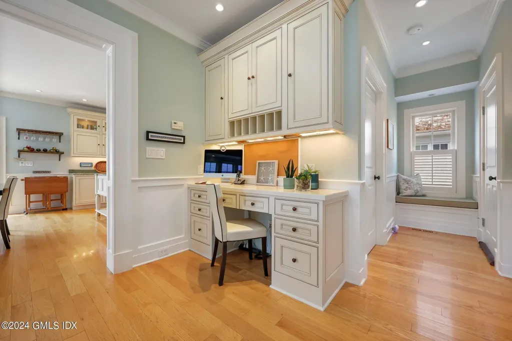 7 Heusted Drive Old Greenwich CT 06870