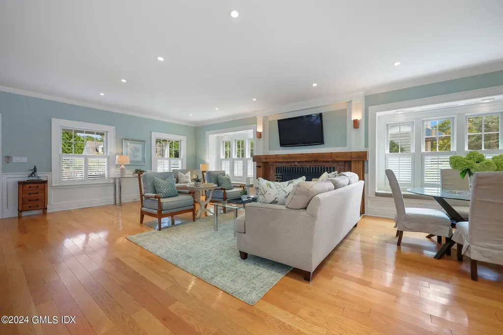 7 Heusted Drive Old Greenwich CT 06870