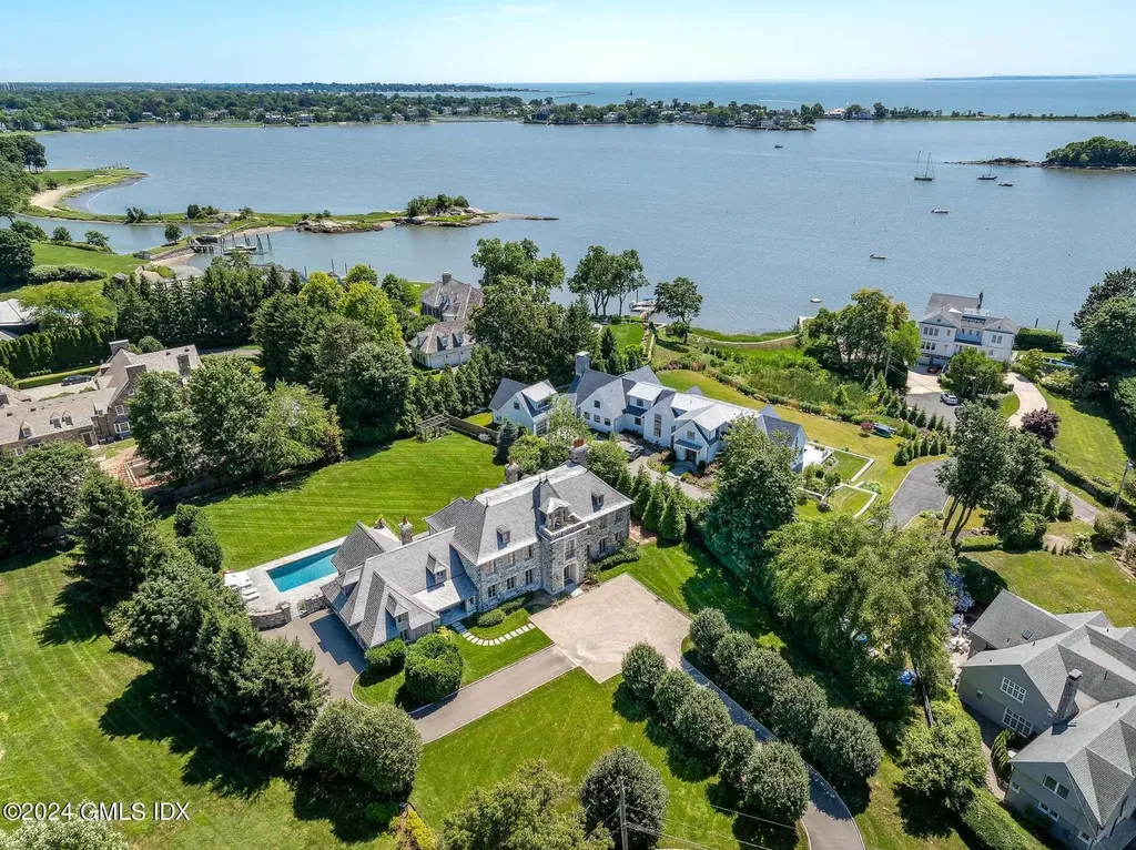 142 Cedar Cliff Road Riverside CT 06878