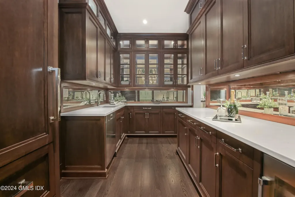 14 Meadow Drive Greenwich CT 06831