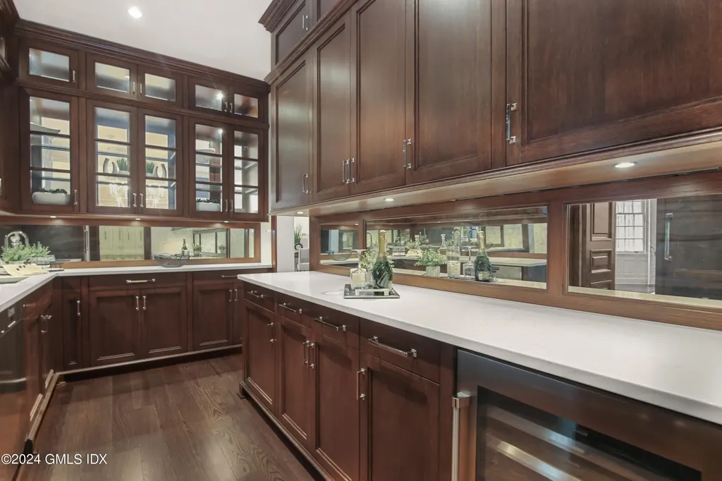 14 Meadow Drive Greenwich CT 06831