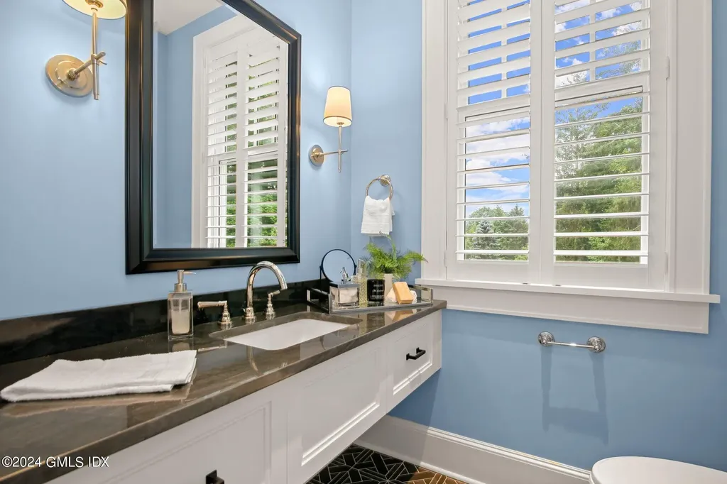 14 Meadow Drive Greenwich CT 06831