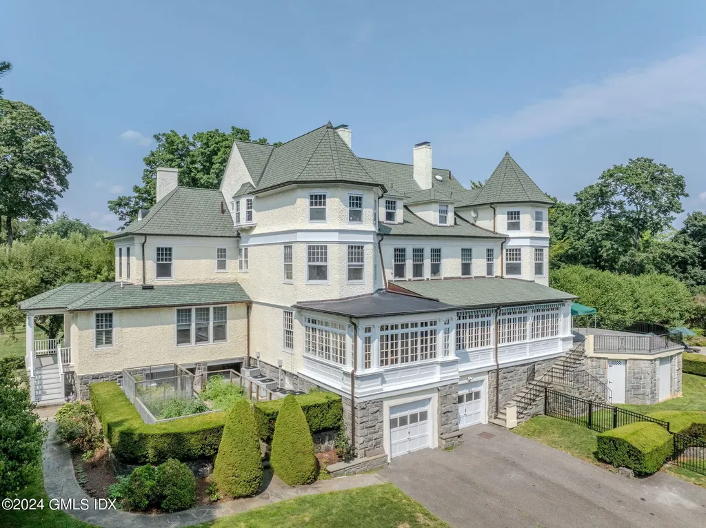 14 Meadow Drive Greenwich CT 06831