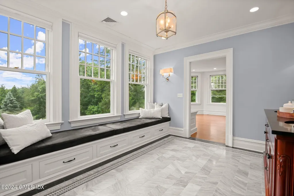 14 Meadow Drive Greenwich CT 06831