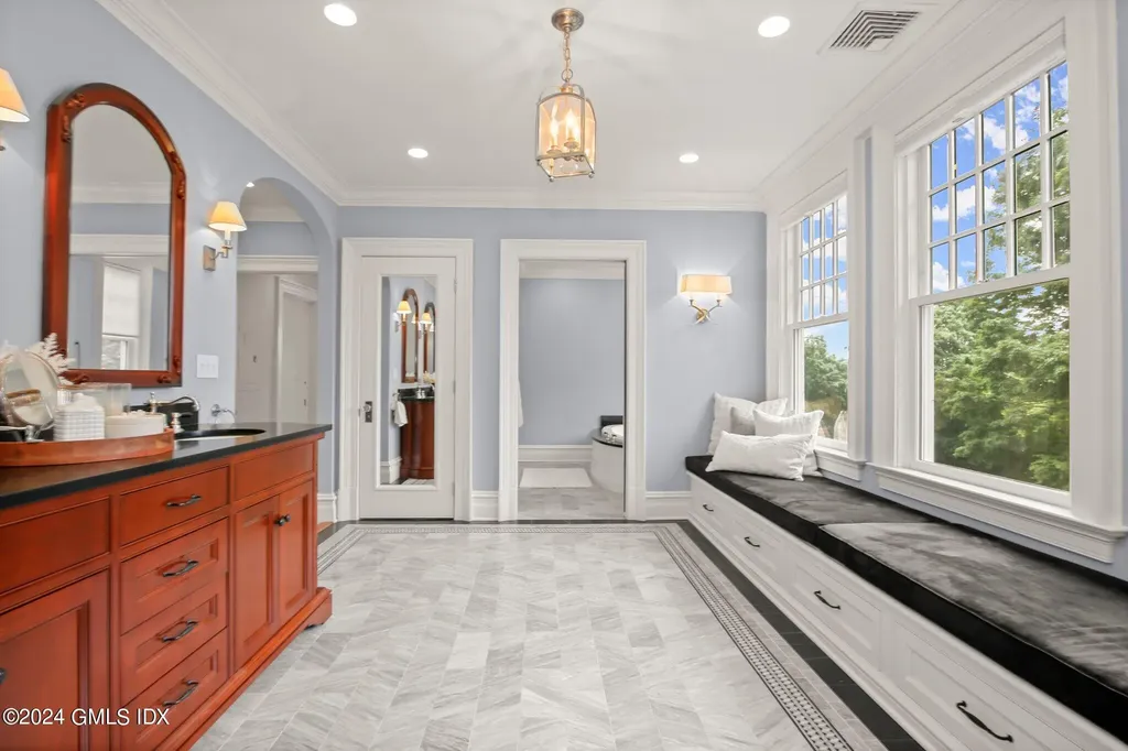 14 Meadow Drive Greenwich CT 06831