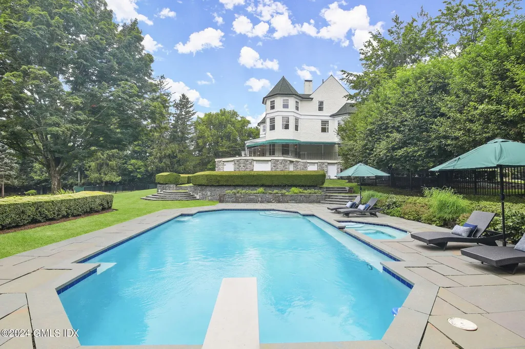 14 Meadow Drive Greenwich CT 06831