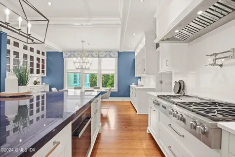 14 Meadow Drive Greenwich CT 06831