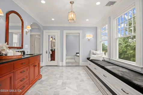 14 Meadow Drive Greenwich CT 06831