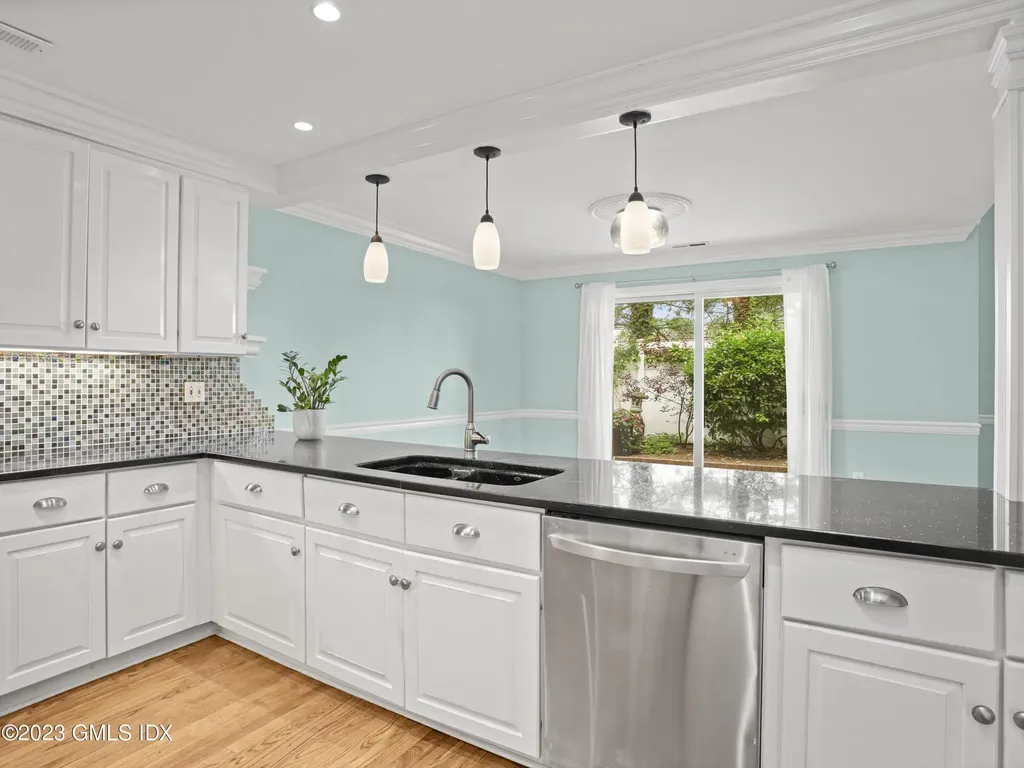 51 Forest Avenue Old Greenwich CT 06870