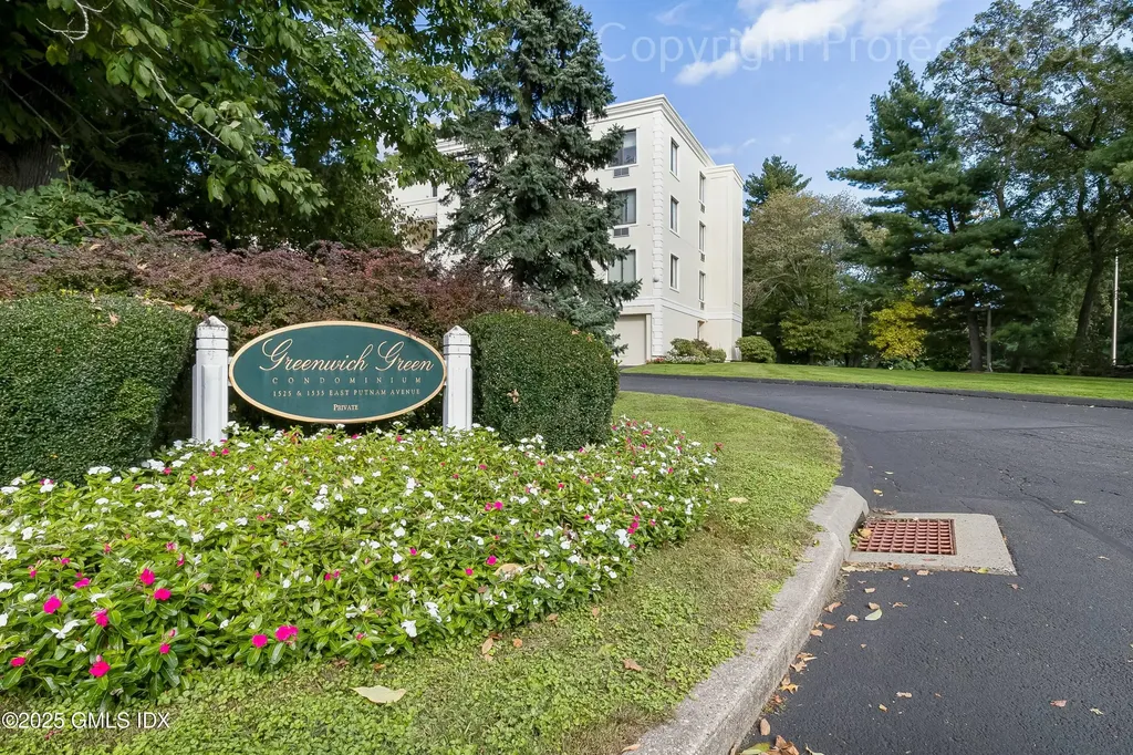 1535 E Putnam Avenue Old Greenwich CT 06870