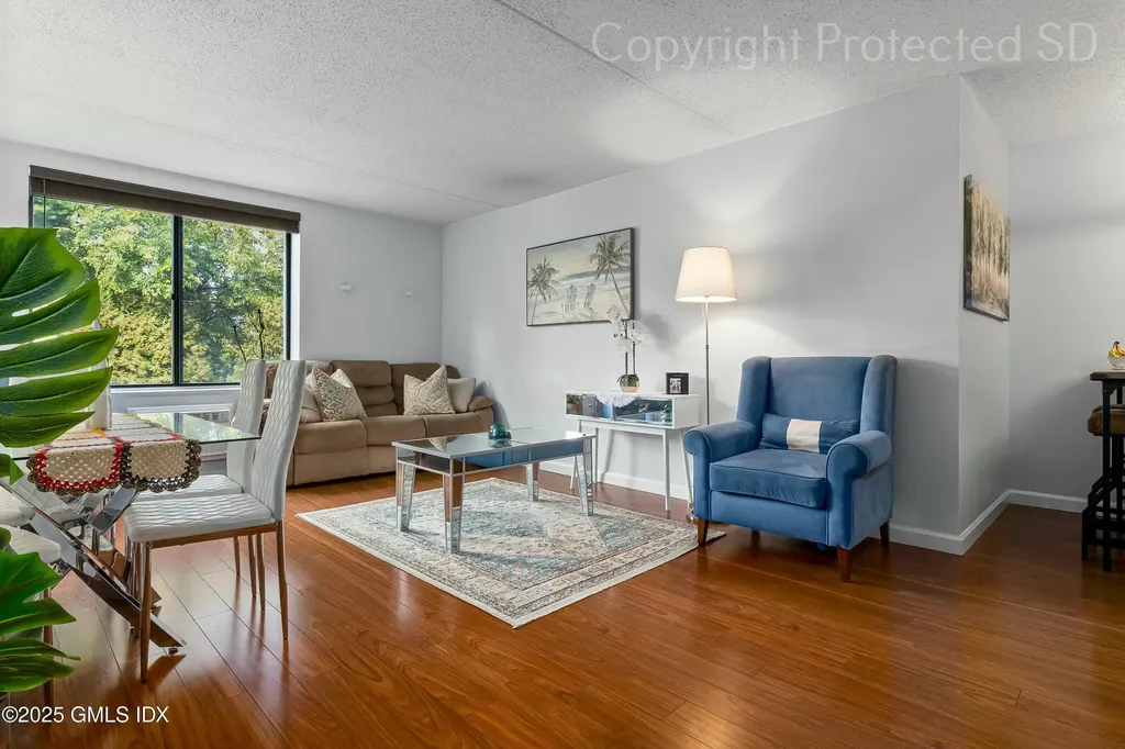 1535 E Putnam Avenue Old Greenwich CT 06870