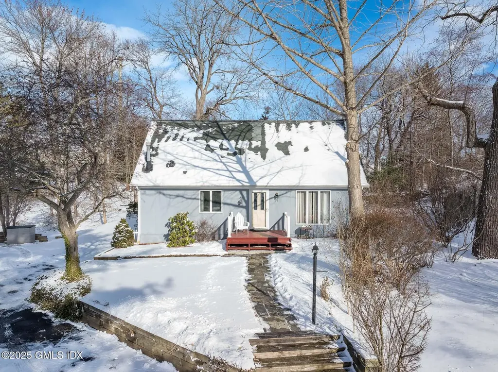 17 W End Avenue Old Greenwich CT 06870