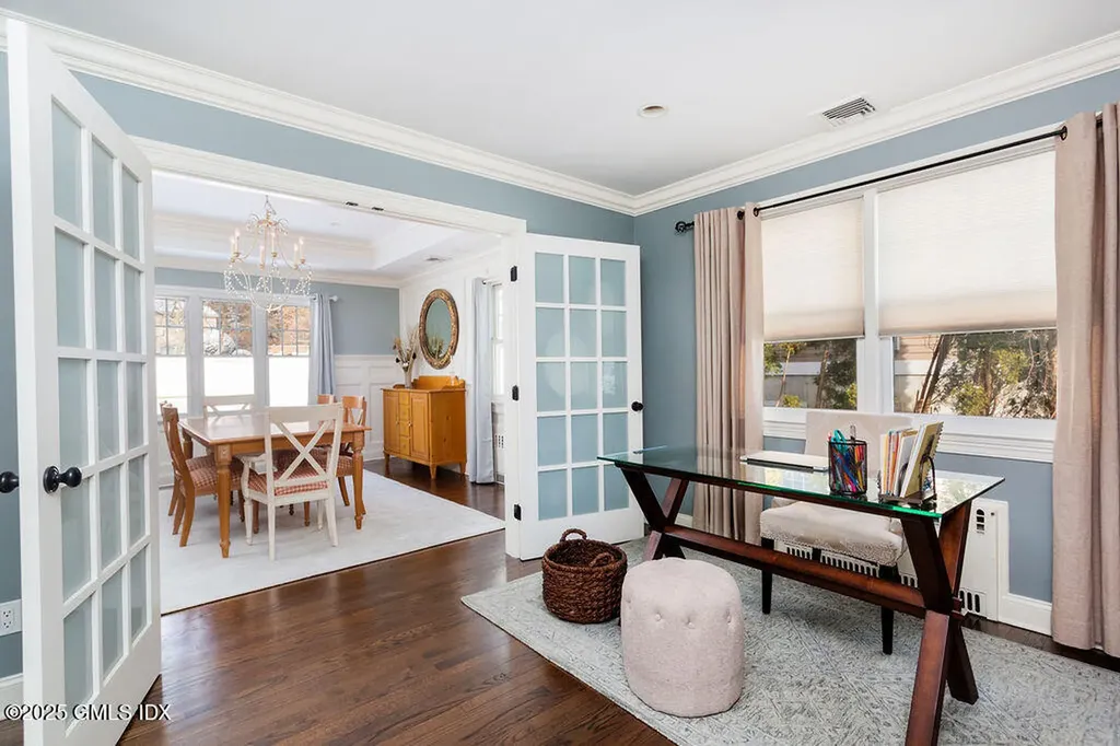 7 Robin Place Old Greenwich CT 06870