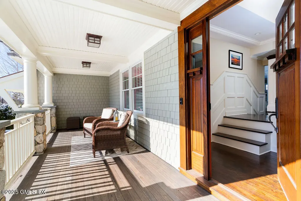 7 Robin Place Old Greenwich CT 06870