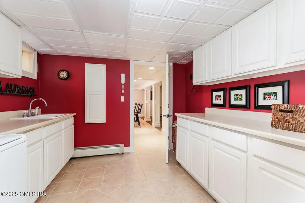 7 Robin Place Old Greenwich CT 06870