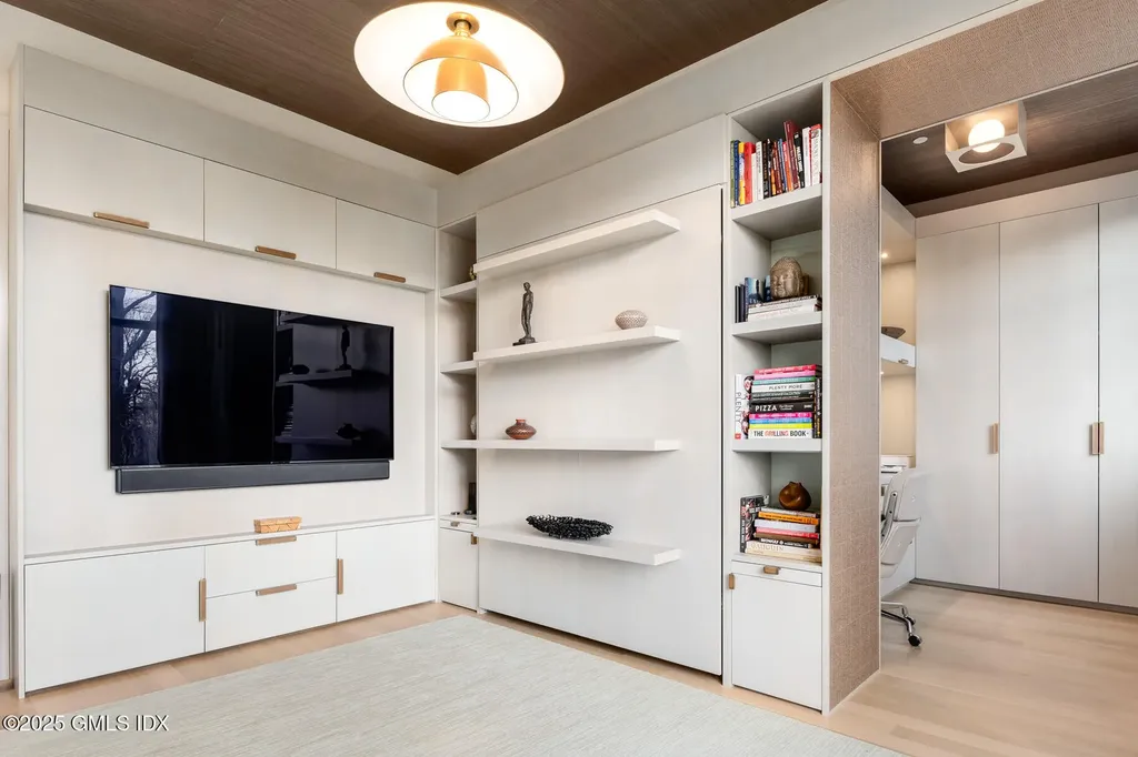 125 Field Point Road Greenwich CT 06830