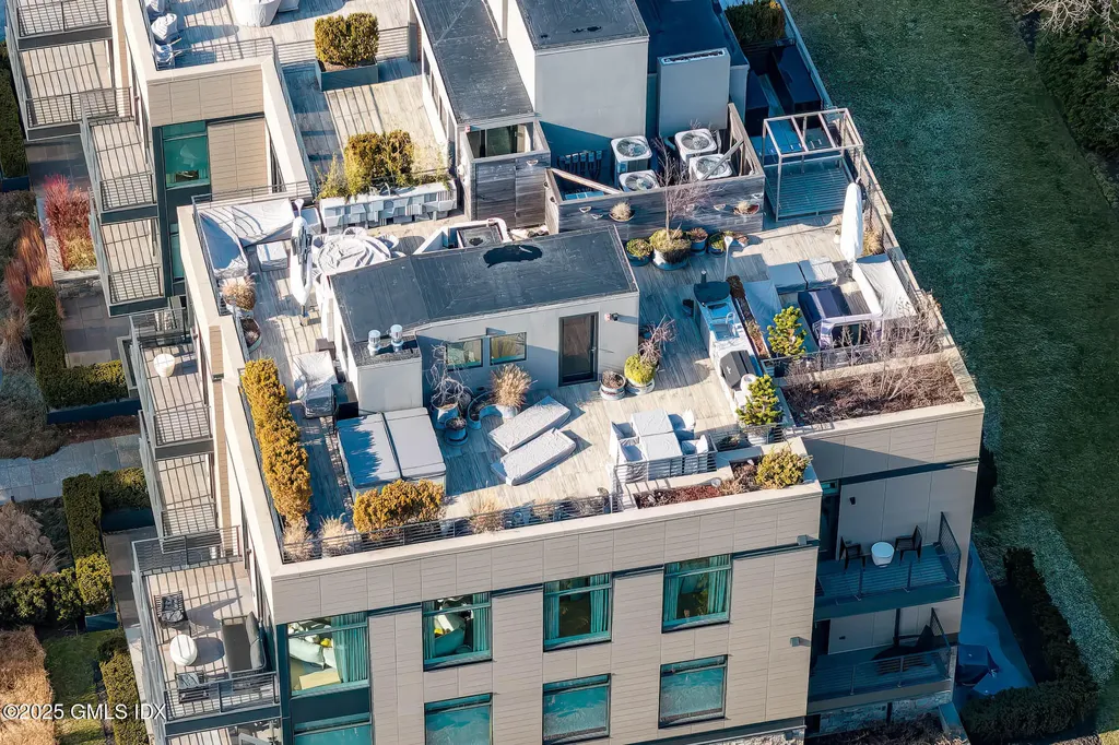 125 Field Point Road Greenwich CT 06830