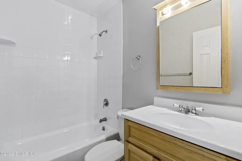 285 Davis Avenue Greenwich CT 06830