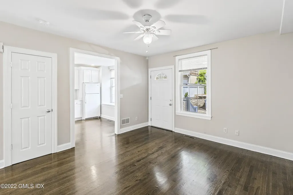 285 Davis Avenue Greenwich CT 06830