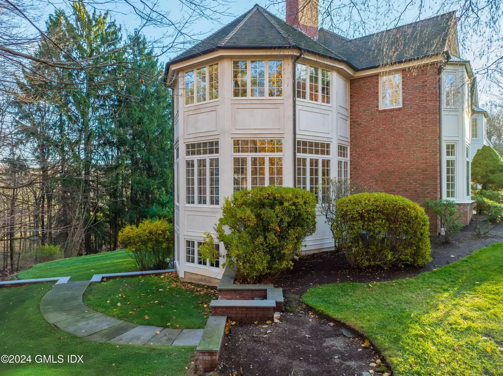 534 Stanwich Road Greenwich CT 06831