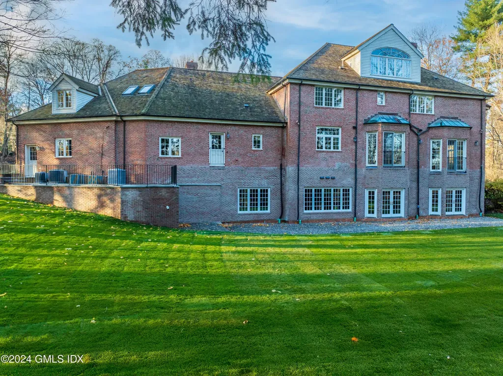 534 Stanwich Road Greenwich CT 06831