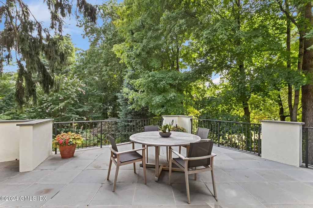 146 Brookside Drive Greenwich CT 06831