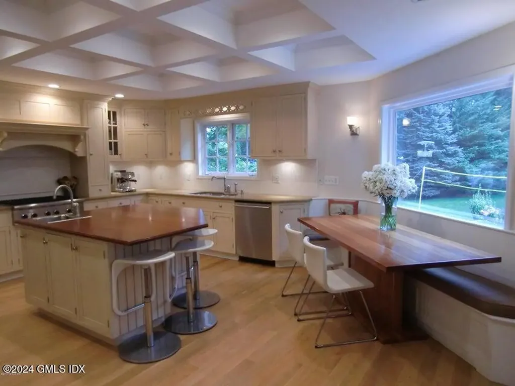 147 Shore Road Old Greenwich CT 06870