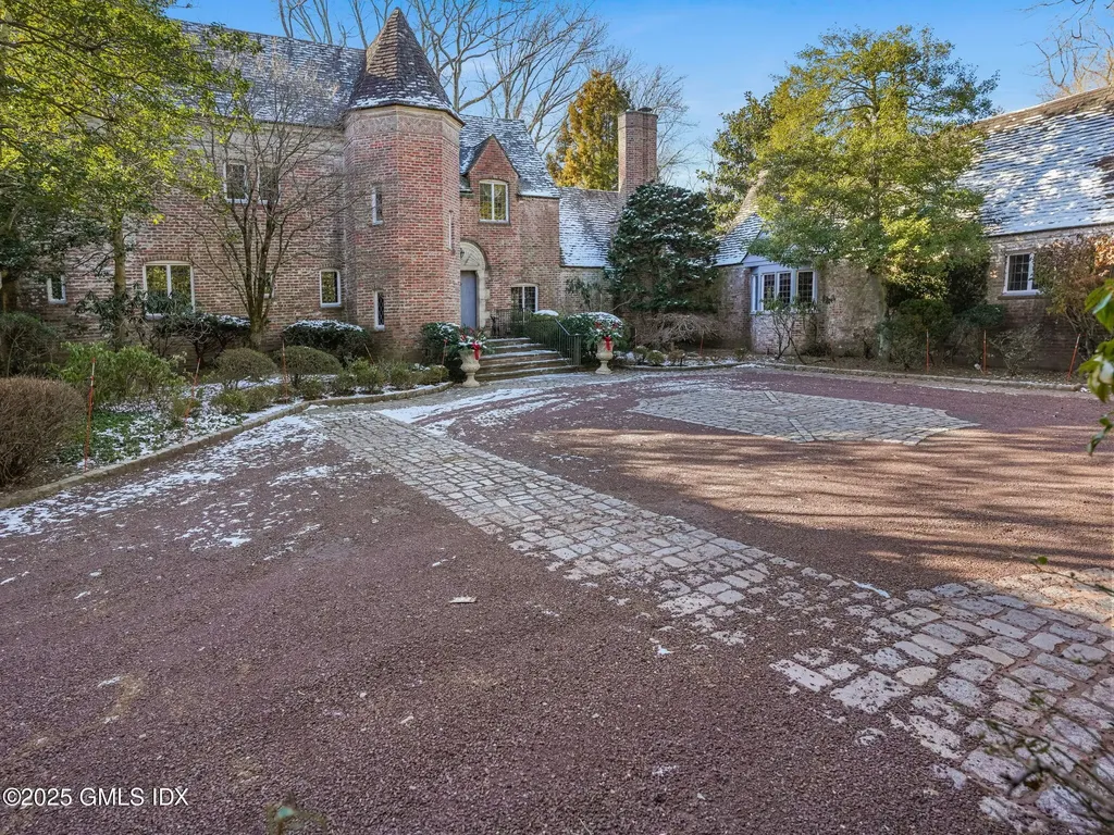 520 Indian Field Road Greenwich CT 06830