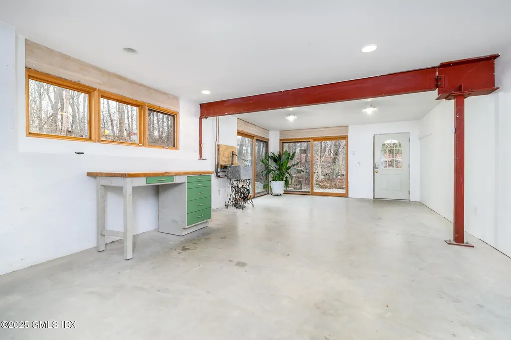 177 Briar Brae Road Stamford CT 06903