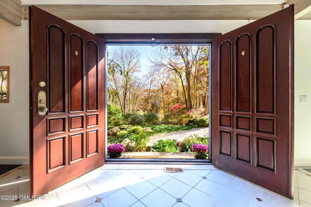 177 Briar Brae Road Stamford CT 06903