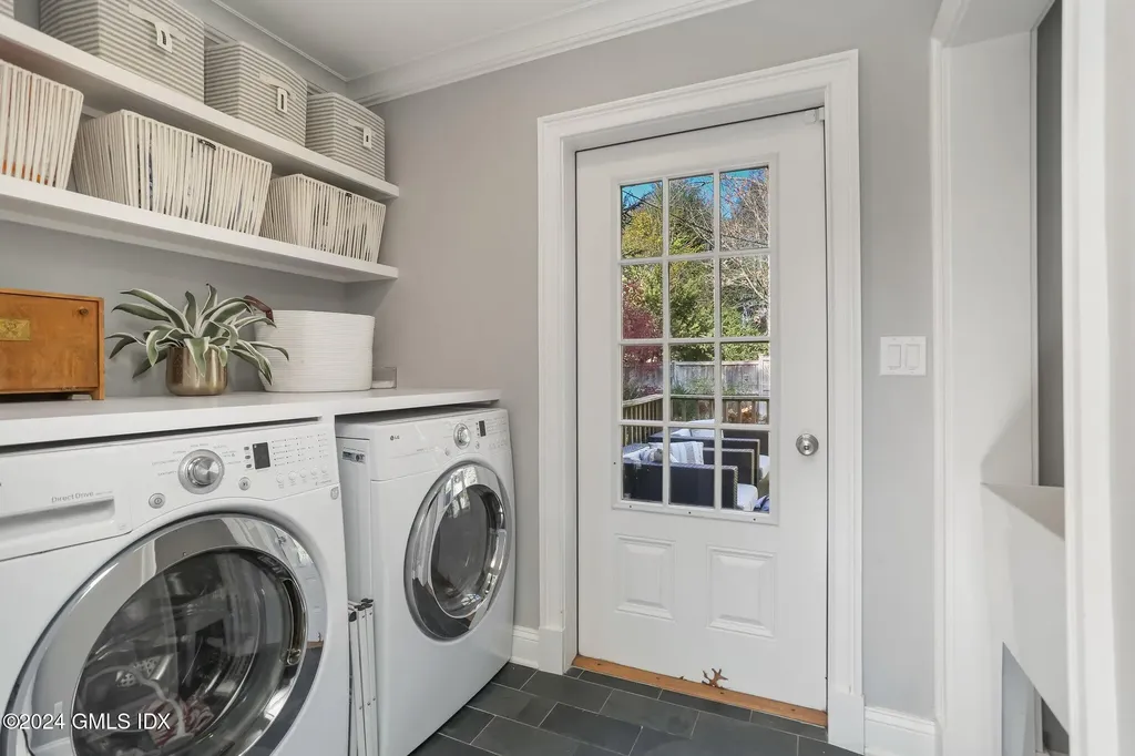 8 Glendale Street Cos Cob CT 06807