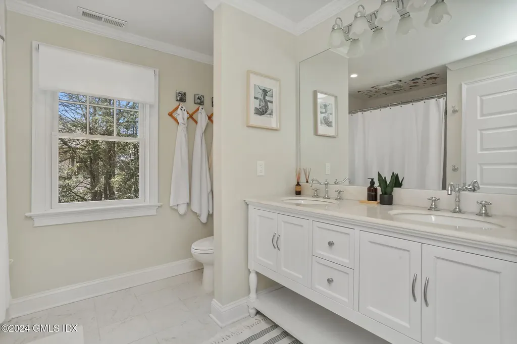 8 Glendale Street Cos Cob CT 06807