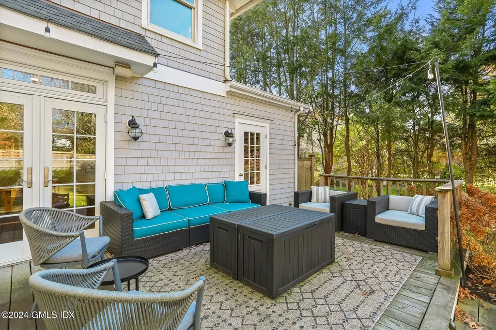 8 Glendale Street Cos Cob CT 06807