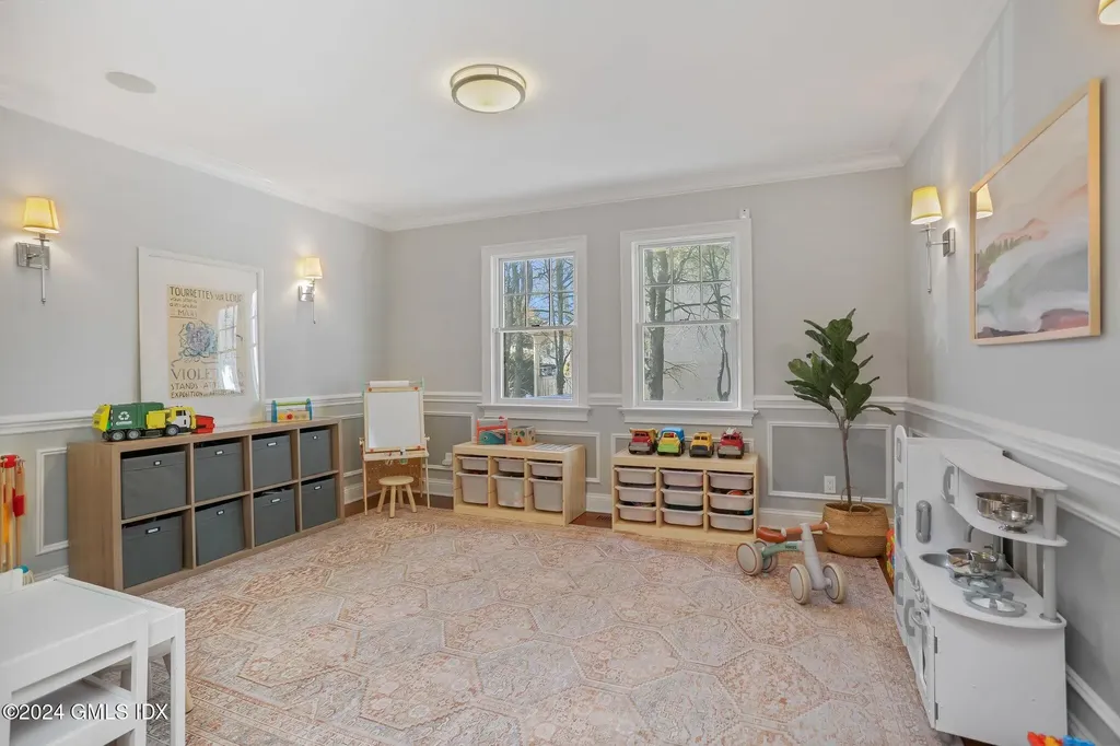 8 Glendale Street Cos Cob CT 06807