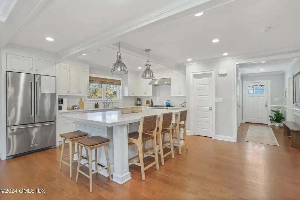 8 Glendale Street Cos Cob CT 06807