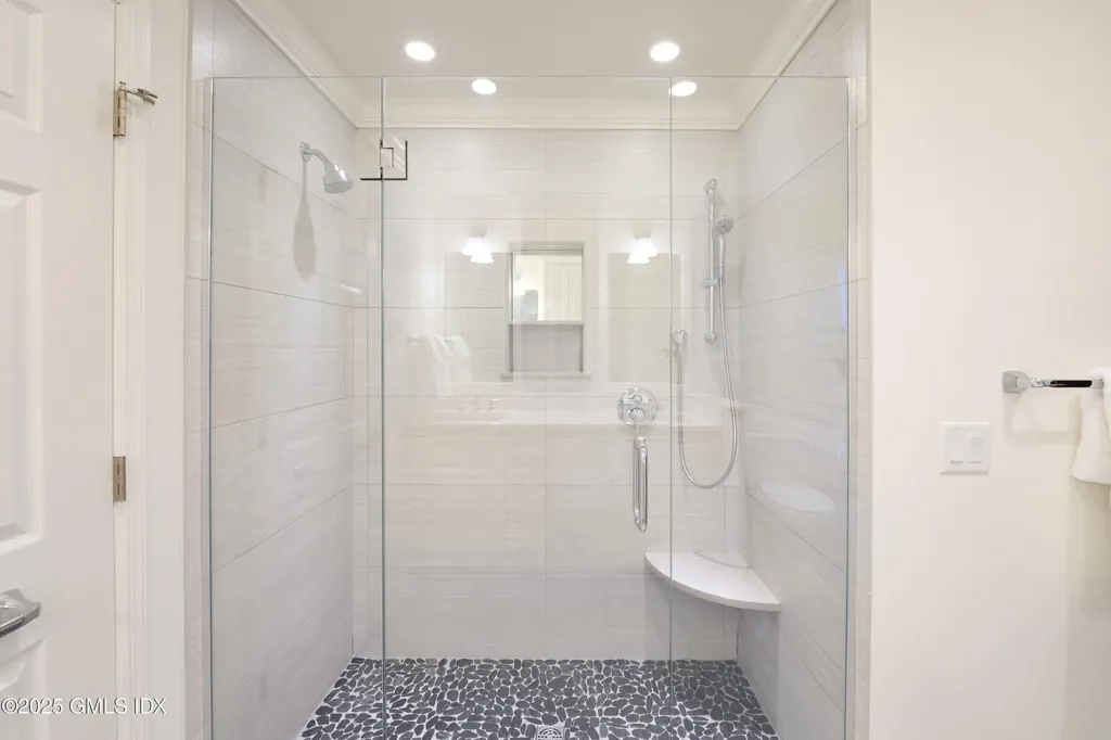 33 Lafayette Court Greenwich CT 06830