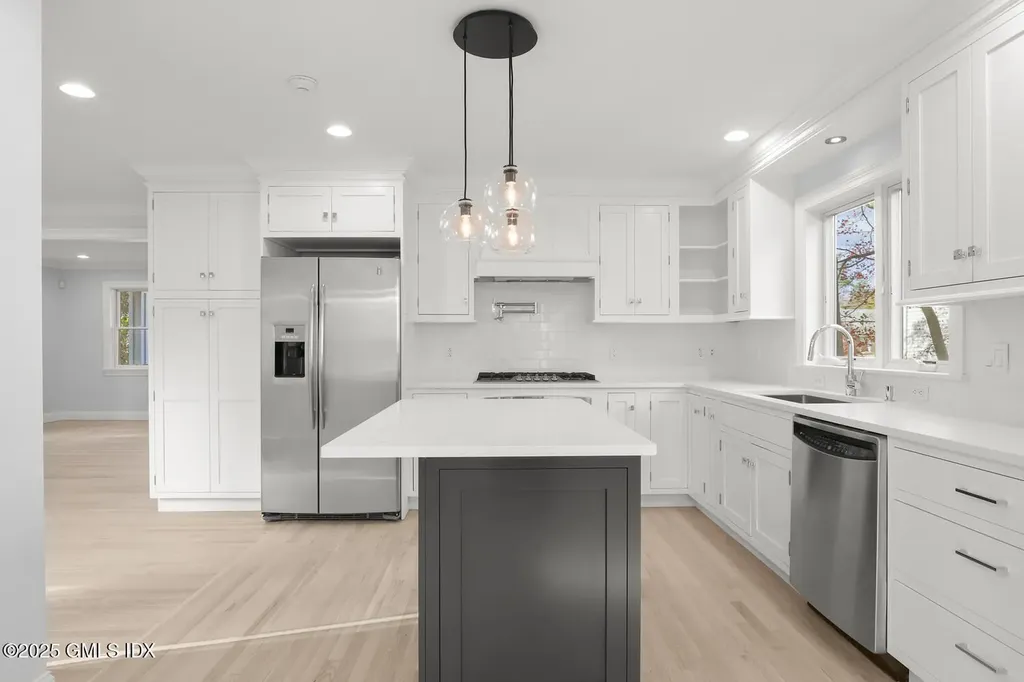 19 Farley Street Greenwich CT 06830