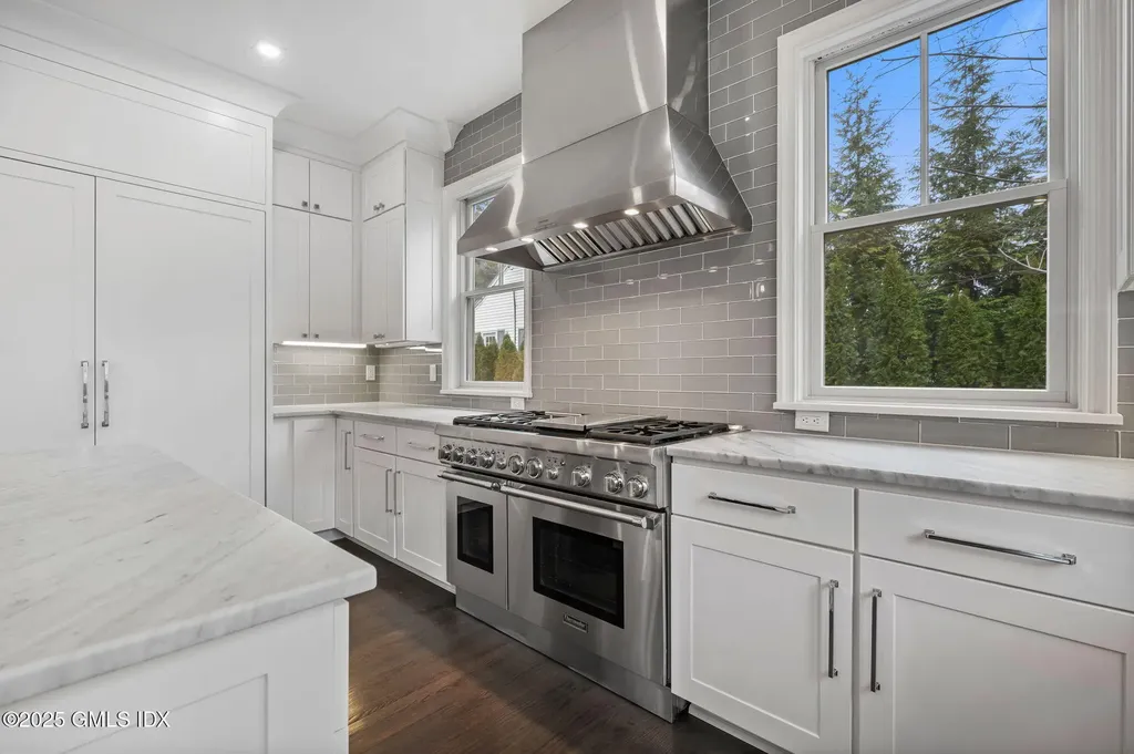 11 Valleywood Road Cos Cob CT 06807