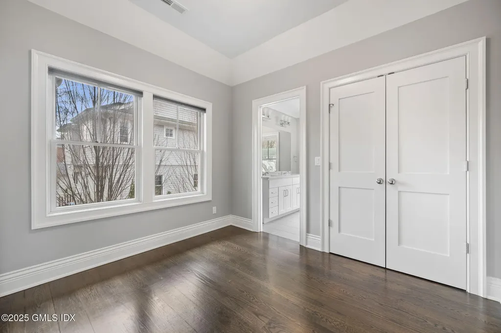 11 Valleywood Road Cos Cob CT 06807