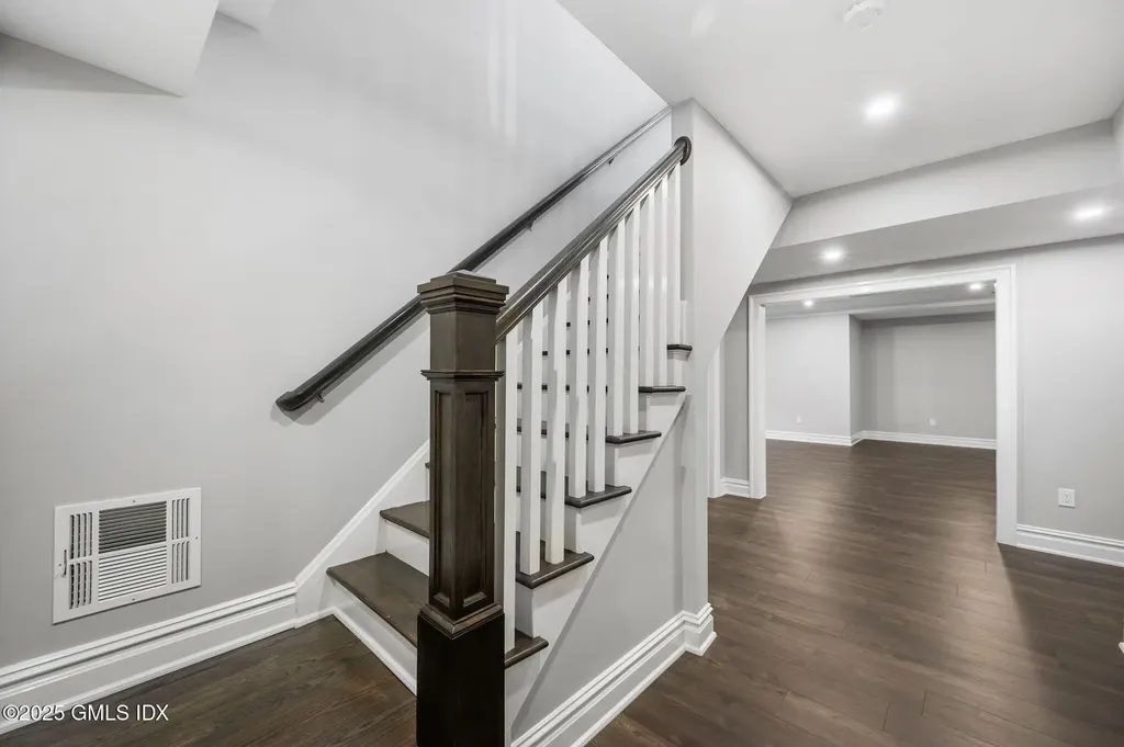 11 Valleywood Road Cos Cob CT 06807